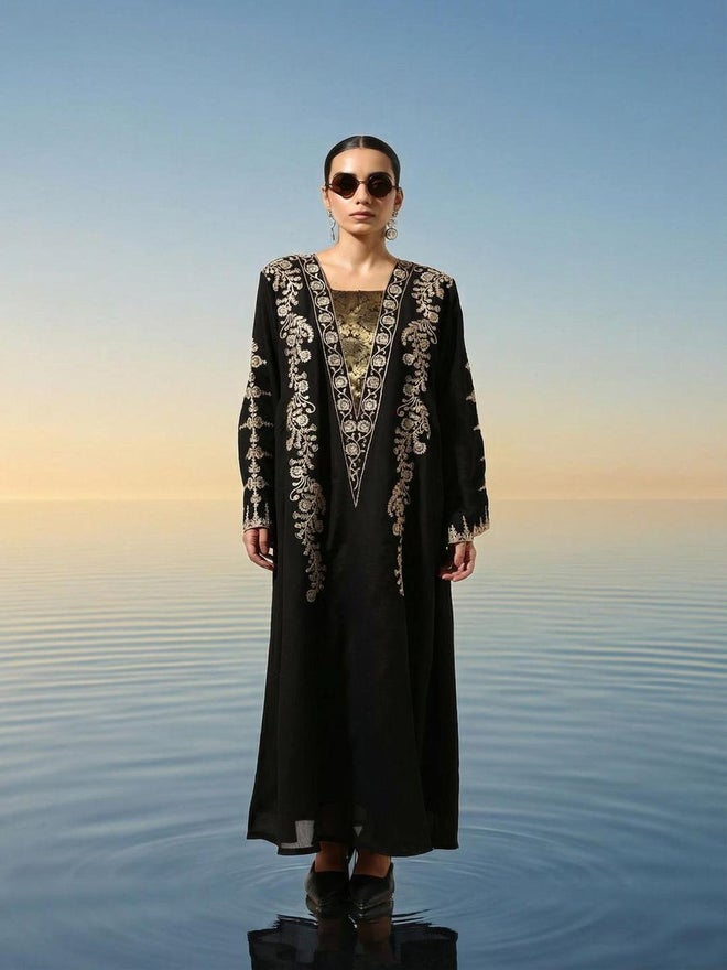 ISHIN Black Relaxed Embroidered Abaya - Image 1